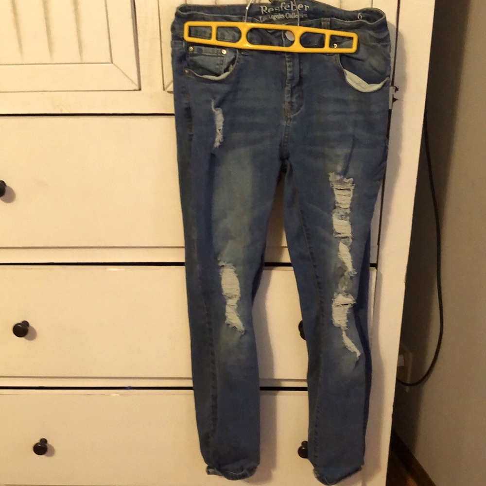 Resferber size 6 jeans            skinny boyfriend